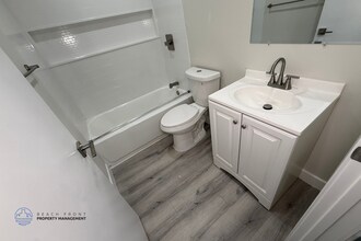 716-722 East 7th St. in Long Beach, CA - Building Photo - Building Photo