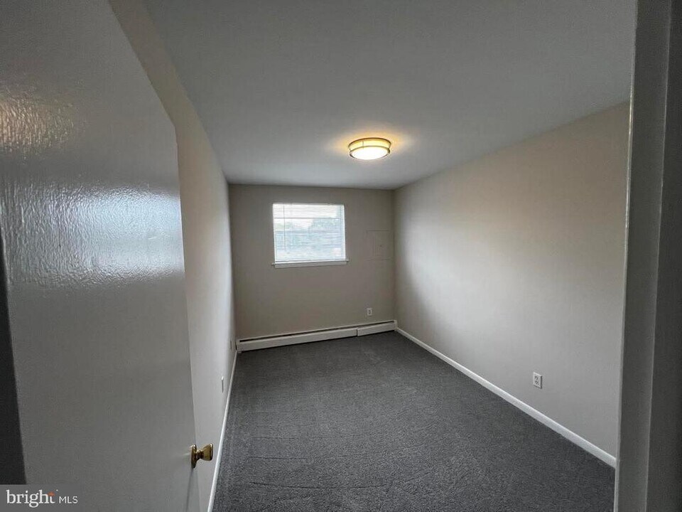 50 N Fellowship Rd in Maple Shade, NJ - Building Photo