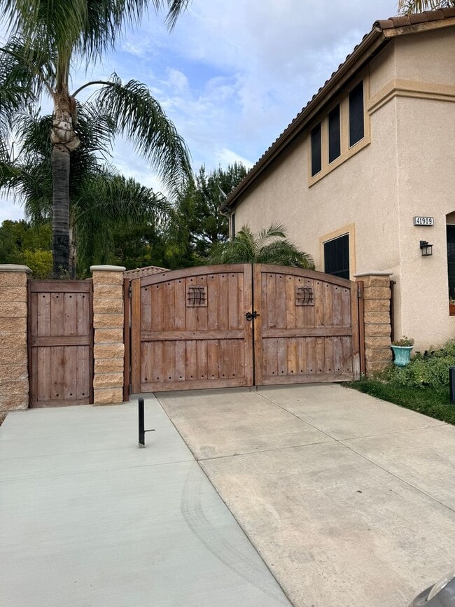 41909 Black Mountain Trail in Murrieta, CA - Building Photo - Building Photo