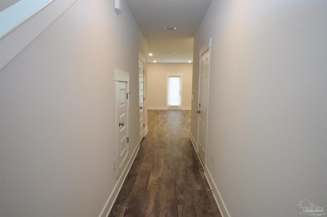 1535 Iroquois Ct in Pensacola, FL - Building Photo - Building Photo