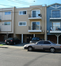 660 Sylvan St in Daly City, CA - Building Photo - Building Photo