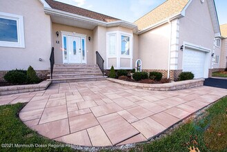 12 Cindy Ct in Howell, NJ - Building Photo - Building Photo