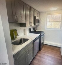 22 Spring Ln in Washington Township, NJ - Building Photo - Building Photo