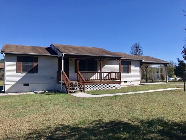 1000 Chaptico Rd in South Hill, VA - Building Photo - Building Photo