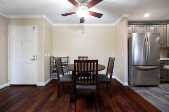 510 Camino De La Reina in San Diego, CA - Building Photo - Building Photo