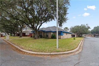 3809 N 1st Ln E in McAllen, TX - Building Photo - Building Photo