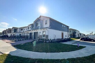 4603 Campsite Lp in Orlando, FL - Building Photo - Building Photo