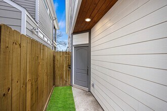 4512 Noble St in Houston, TX - Building Photo - Building Photo