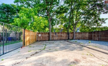 915 Grigsby Ave in Dallas, TX - Building Photo - Building Photo