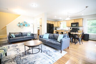26 Durgin Cir in Campton, NH - Building Photo - Building Photo