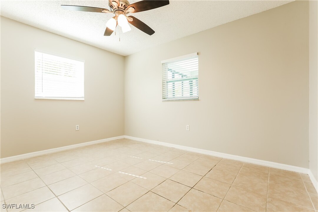 1171 Strasburg Dr in Port Charlotte, FL - Building Photo