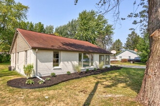 7925 Otto St in Freeland, MI - Building Photo - Building Photo