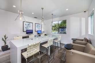 Marea in Dana Point, CA - Foto de edificio - Interior Photo