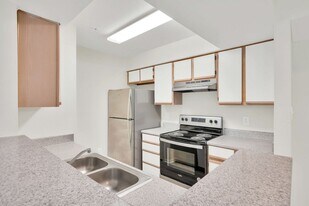 Forest View in Spring, TX - Building Photo