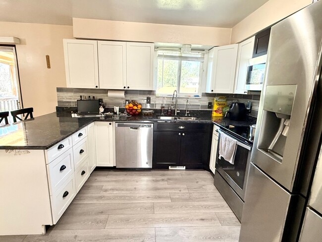 5492 S 5340 W in Kearns, UT - Building Photo - Building Photo