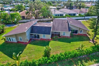 706 111th Ave N in Naples, FL - Building Photo - Building Photo