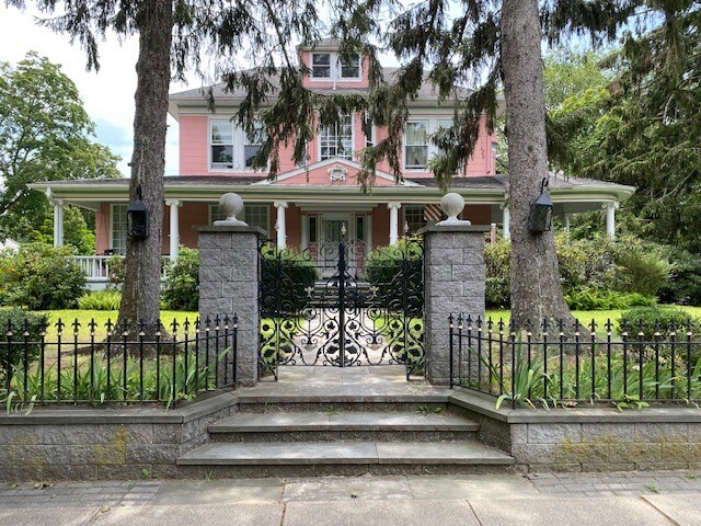 Fairfield Victorian Residences at Sea Cliff in Sea Cliff, NY - Foto de edificio - Building Photo