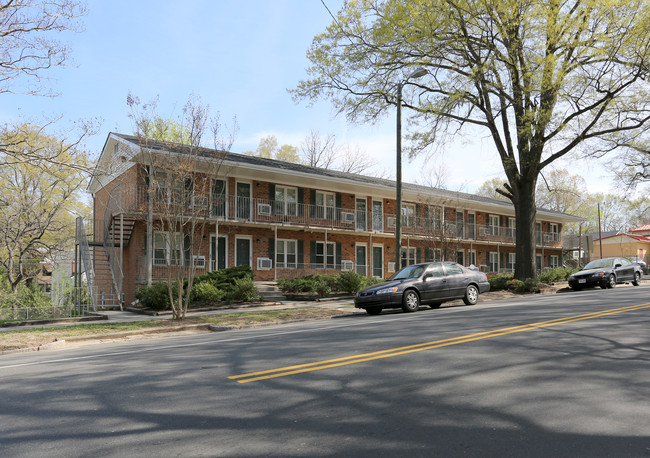 1216 W Chapel Hill Rd in Durham, NC - Building Photo - Building Photo