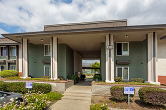 Cedar Glen in Anaheim, CA - Building Photo - Building Photo