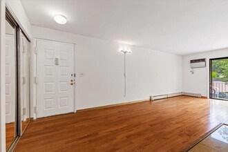 555 Central Park Ave, Unit 352 in Scarsdale, NY - Building Photo - Building Photo