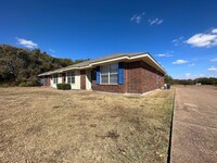 213 Cathy Dr in Robinson, TX - Foto de edificio - Building Photo