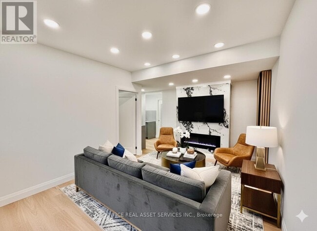 property at 3186 Hines Dr