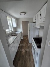 22 Esther Ln in Dillsburg, PA - Foto de edificio - Building Photo