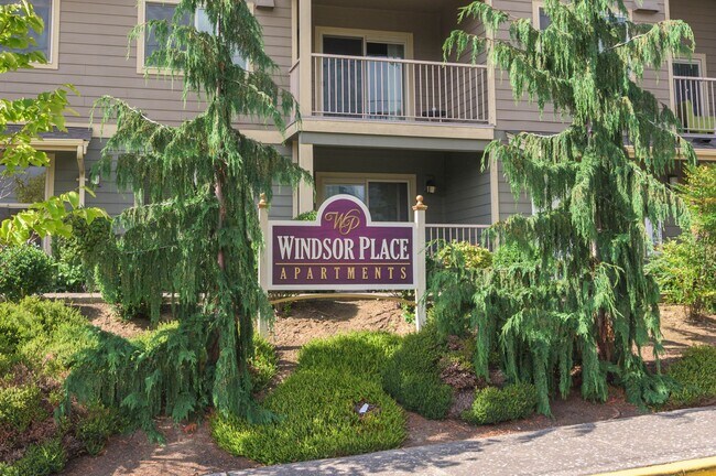 Windsor Place in Bellingham, WA - Building Photo - Building Photo