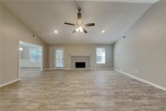 3944 Riverstone Dr in Suwanee, GA - Building Photo - Building Photo