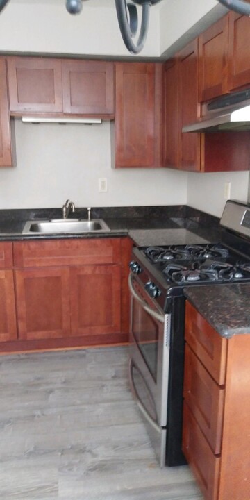 113 Ridgeway Dr, Unit H in Metairie, LA - Building Photo