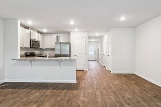 231 Coneflower Rd in Bloomingdale, GA - Building Photo - Building Photo