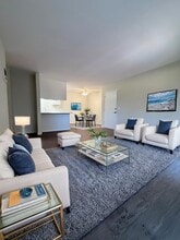Gramercy Apartments in San Diego, CA - Building Photo - Building Photo