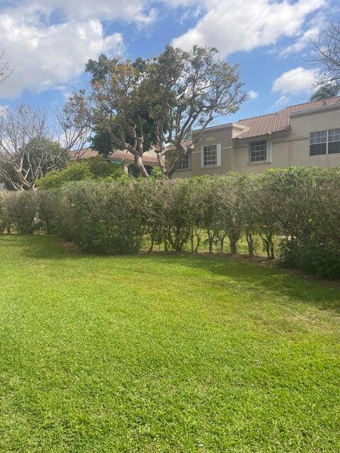 6689 Via Regina in Boca Raton, FL - Building Photo