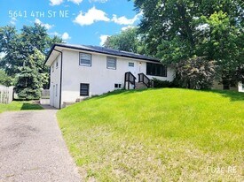 5641 4th St NE in Fridley, MN - Building Photo