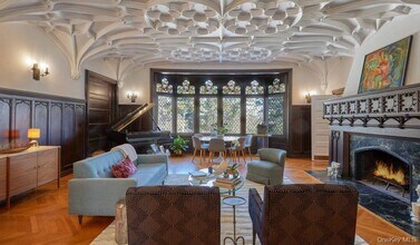 61 Crows Nest Rd in Tuxedo Park, NY - Building Photo - Building Photo