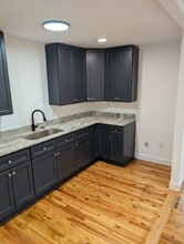 221 E Maine Ave in Bessemer City, NC - Building Photo - Building Photo