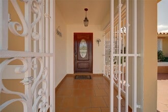 3044 SW 7th St in Miami, FL - Building Photo - Building Photo