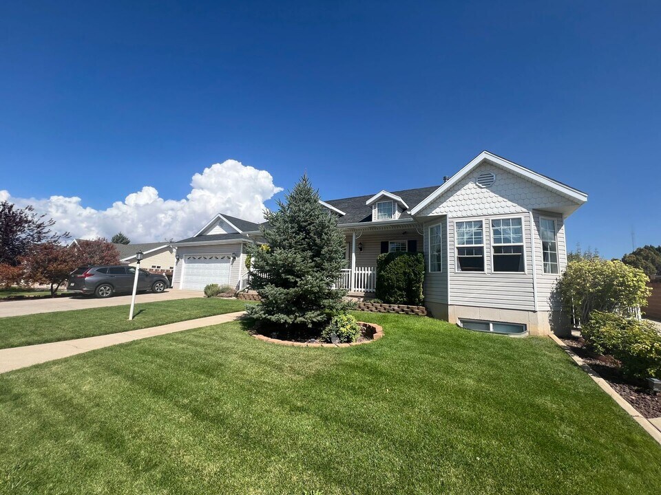 1802 W 700 S in Cedar City, UT - Building Photo