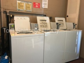 1508 Pensacola St-Unit -401 in Honolulu, HI - Building Photo - Building Photo