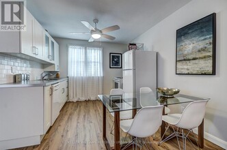407 Woodbine Ave in Toronto, ON - Building Photo - Building Photo