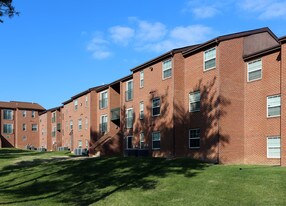 Windsor Gardens in Frederick, MD - Building Photo