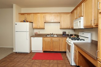 Bradley Place Senior Apartments in Massillon, OH - Foto de edificio - Interior Photo