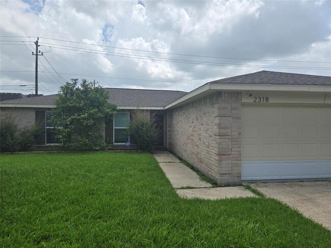 2318 Green Valley Dr