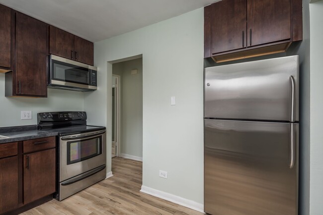 6612 S St Lawrence Ave in Chicago, IL - Building Photo - Building Photo