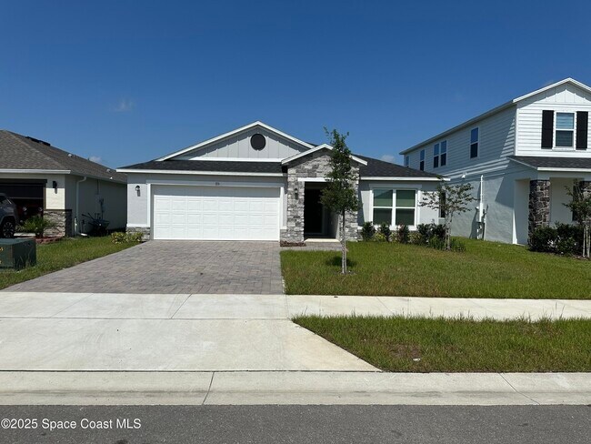715 Hatton Ln SE in Palm Bay, FL - Building Photo - Building Photo