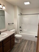 609 Spruce Ln, Unit 2 in Tomah, WI - Foto de edificio - Building Photo
