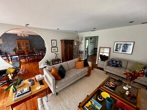 222 Thornwood Rd in Stamford, CT - Building Photo - Building Photo