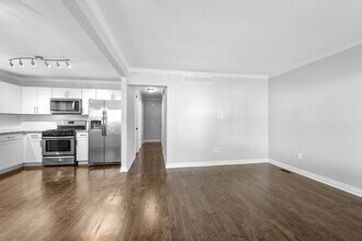 1530 E Madge Ave in Hazel Park, MI - Building Photo - Building Photo