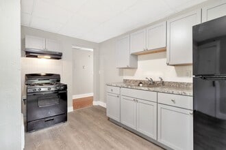 71 Almont St in Boston, MA - Foto de edificio - Building Photo