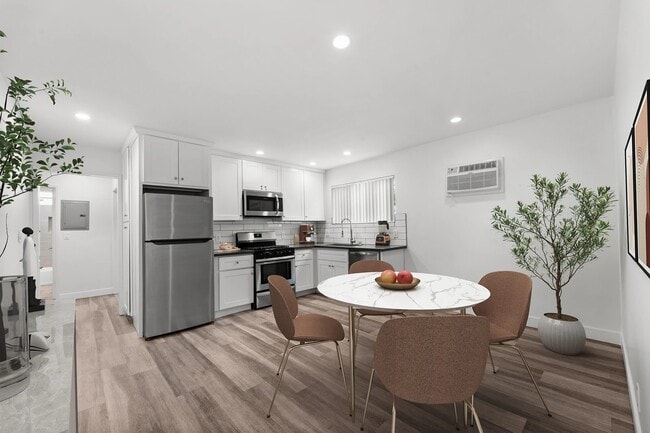 925 W 30th St in Los Angeles, CA - Building Photo - Building Photo